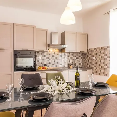 Casa Grotta Istriana Mit Neu Pool Near Center In Holiday home