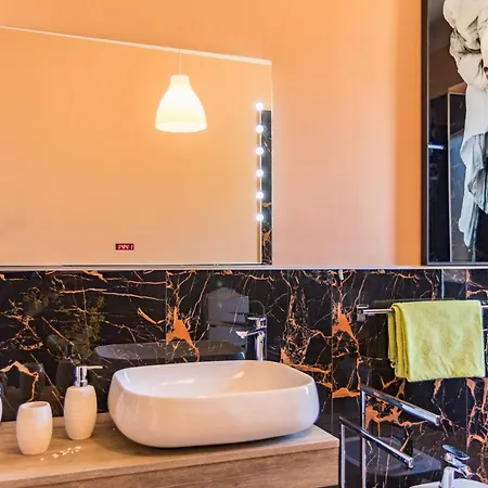 Casa Grotta Istriana Mit Neu Pool Near Center In Holiday home *